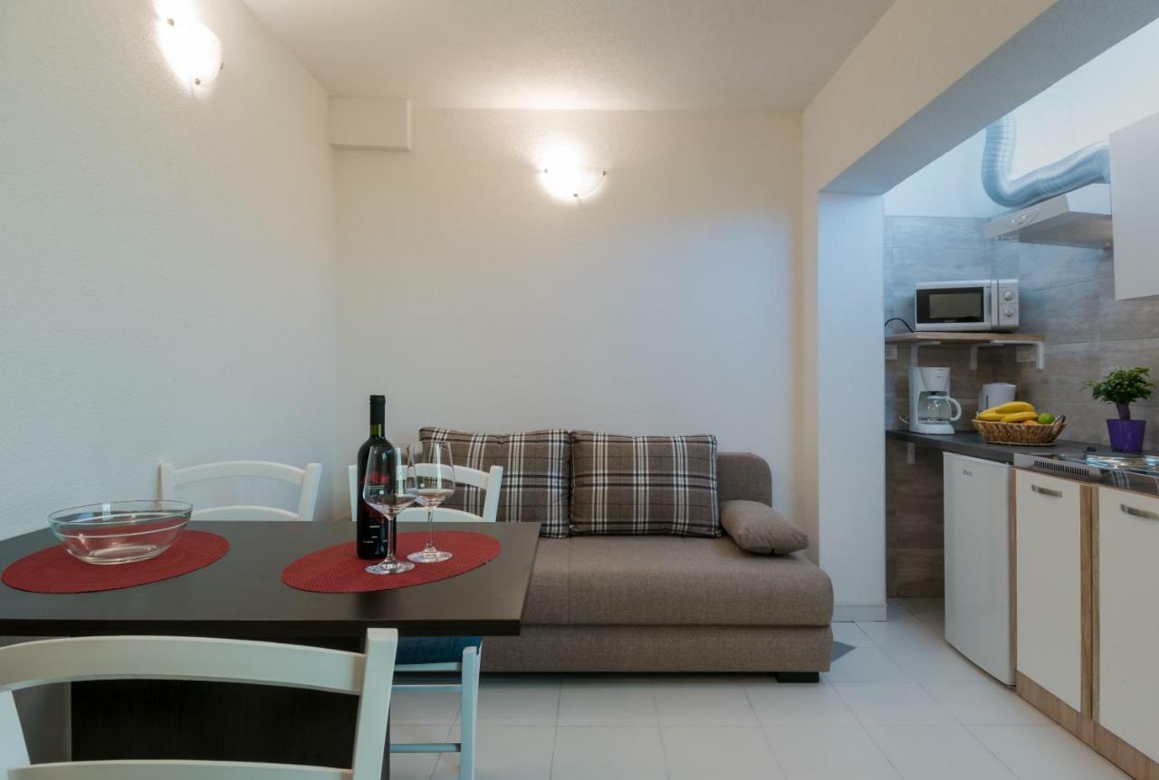 Apartmani Luka Baska Voda Exterior photo