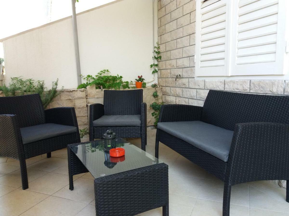 Apartmani Luka Baska Voda Exterior photo
